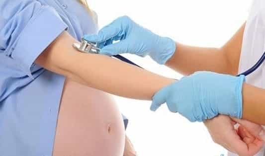Nhiễm độc thai nghén cần được đi khám kịp thời
